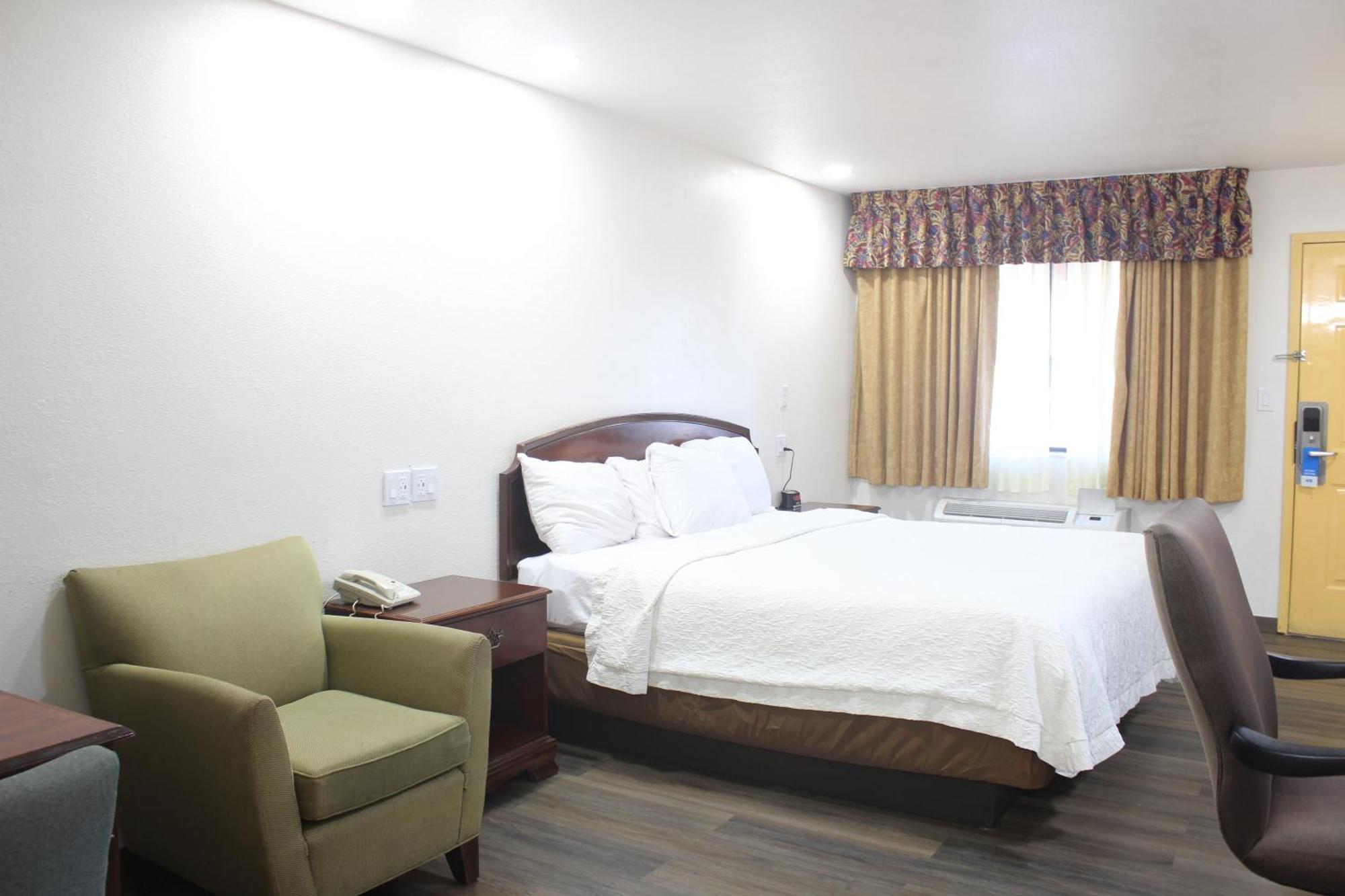 Rodeway Inn Тикумкари Екстериор снимка