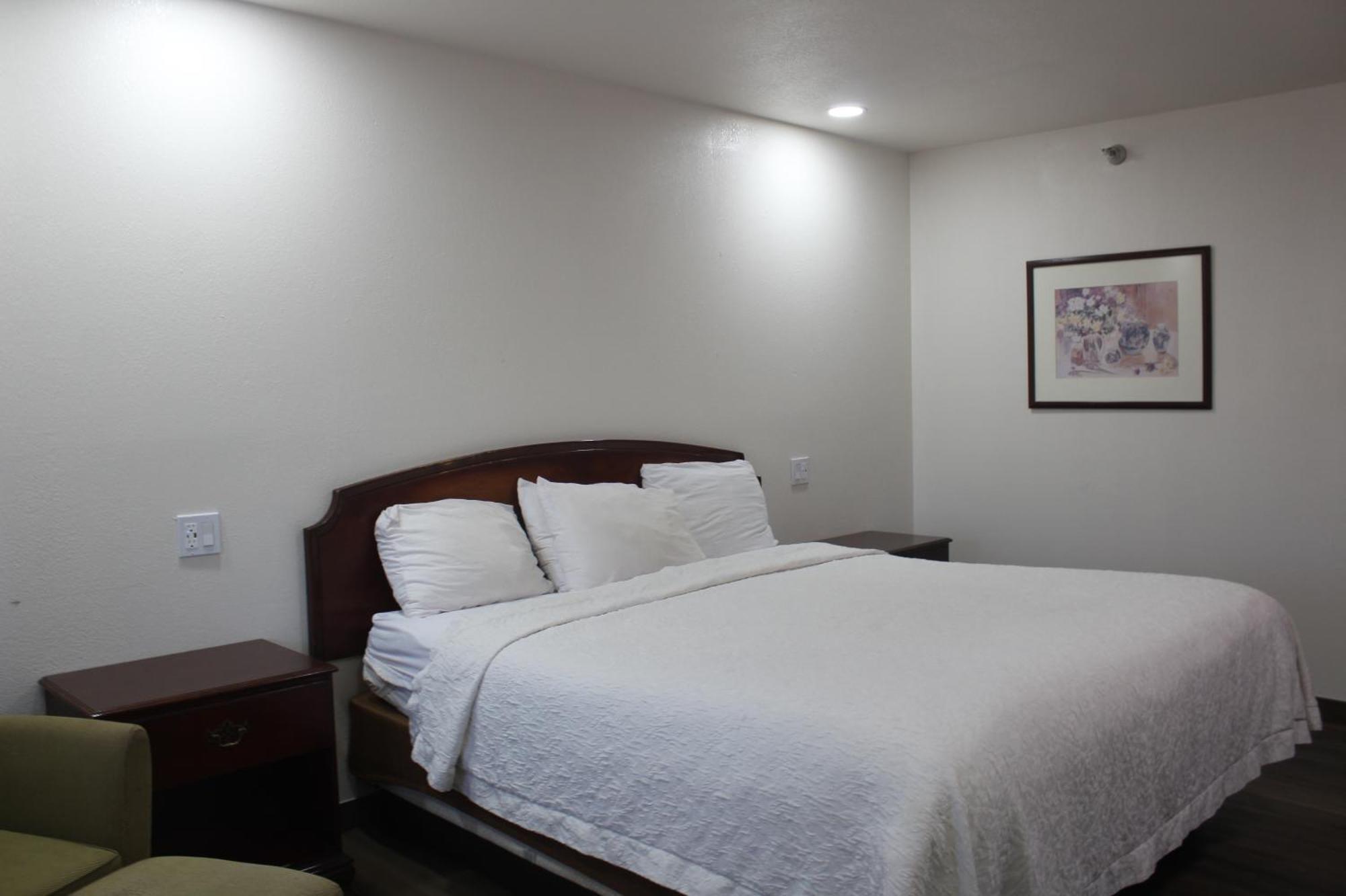 Rodeway Inn Тикумкари Екстериор снимка