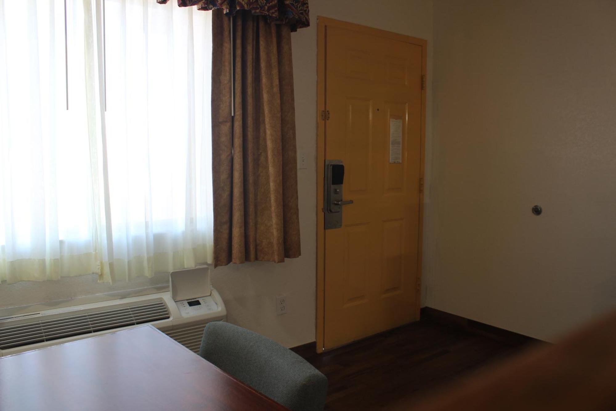 Rodeway Inn Тикумкари Екстериор снимка