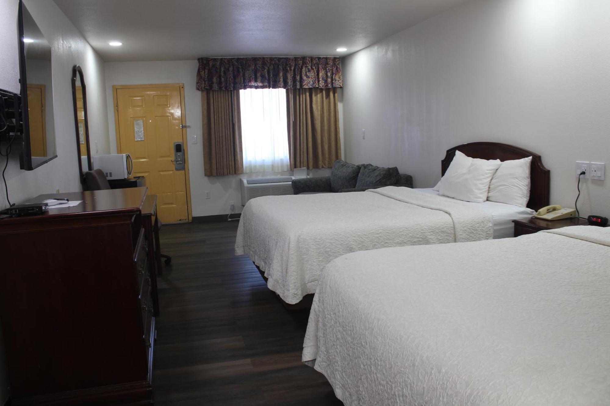 Rodeway Inn Тикумкари Екстериор снимка