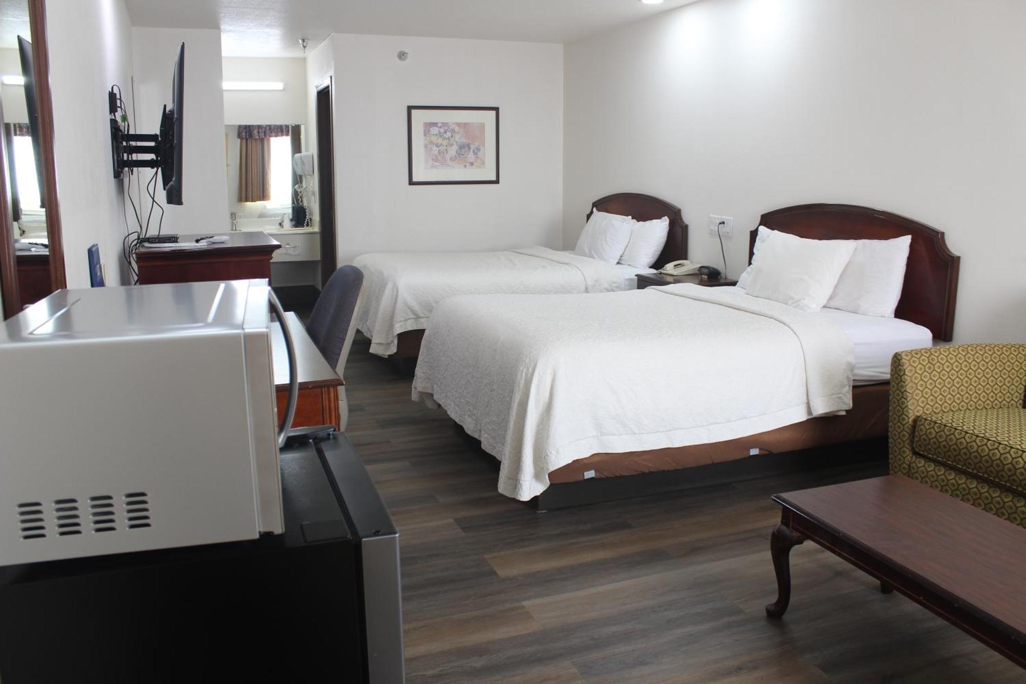 Rodeway Inn Тикумкари Екстериор снимка