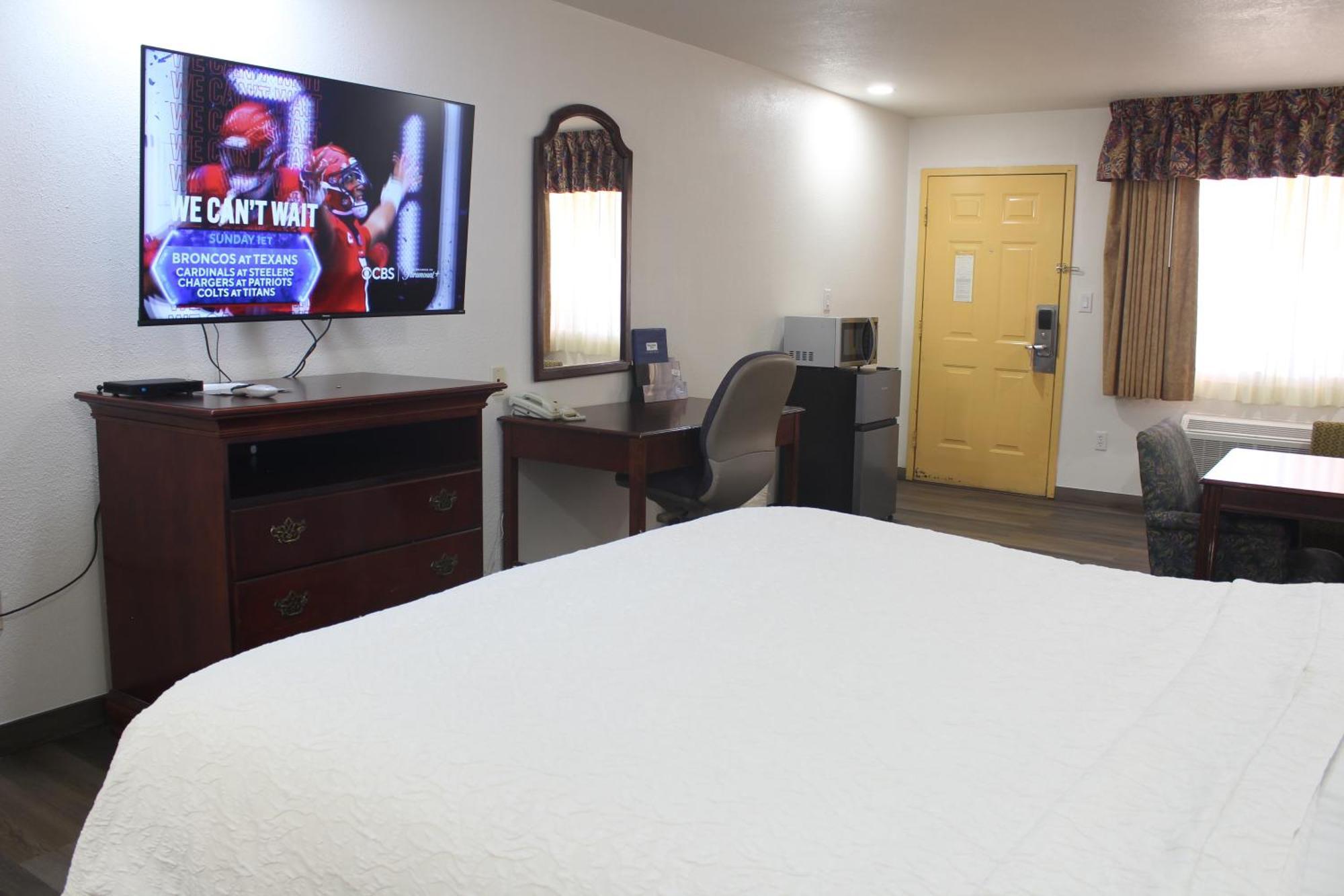 Rodeway Inn Тикумкари Екстериор снимка