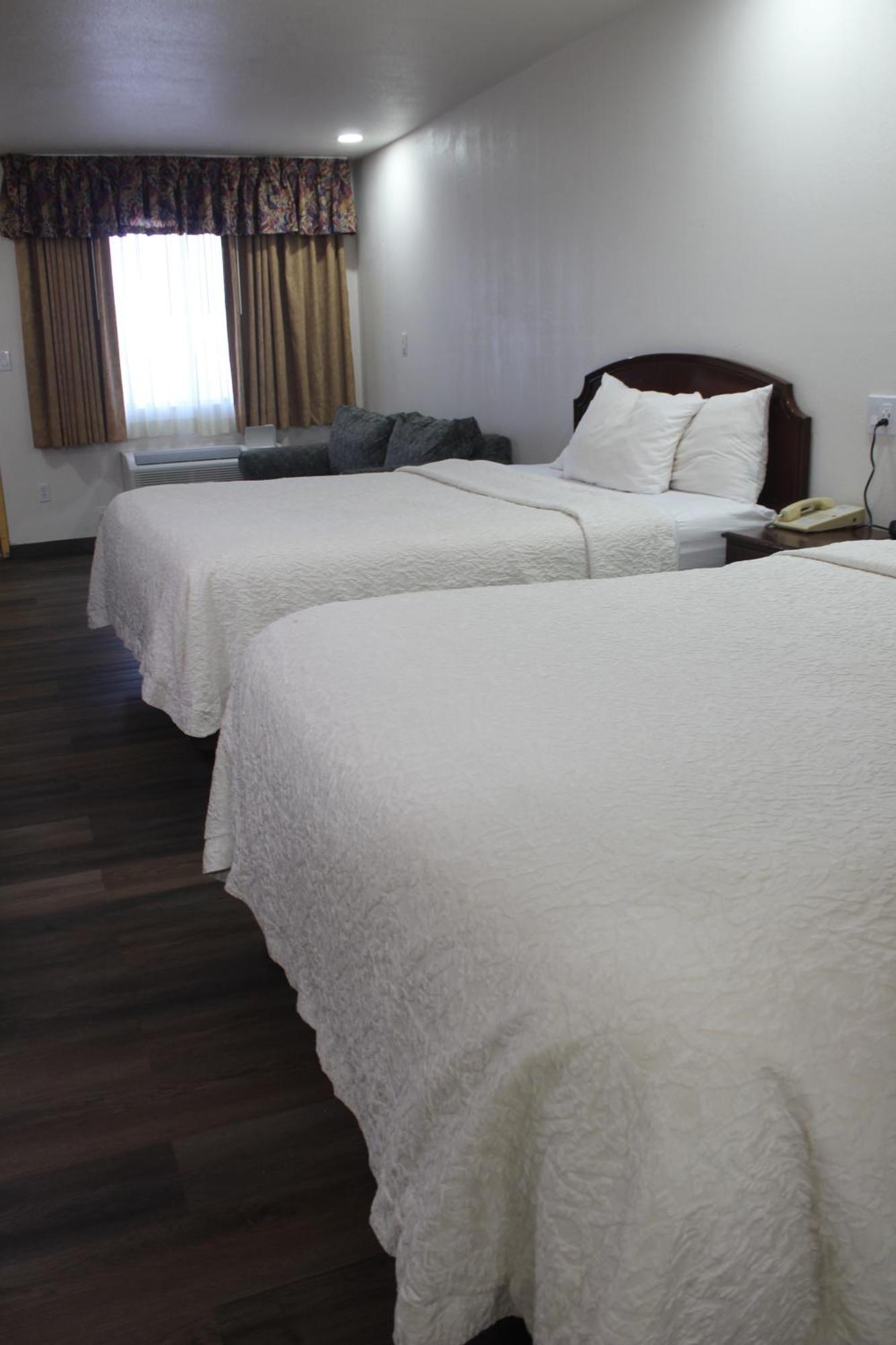 Rodeway Inn Тикумкари Екстериор снимка