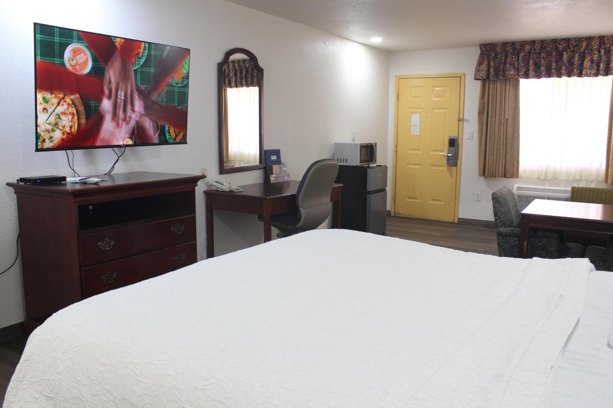 Rodeway Inn Тикумкари Екстериор снимка