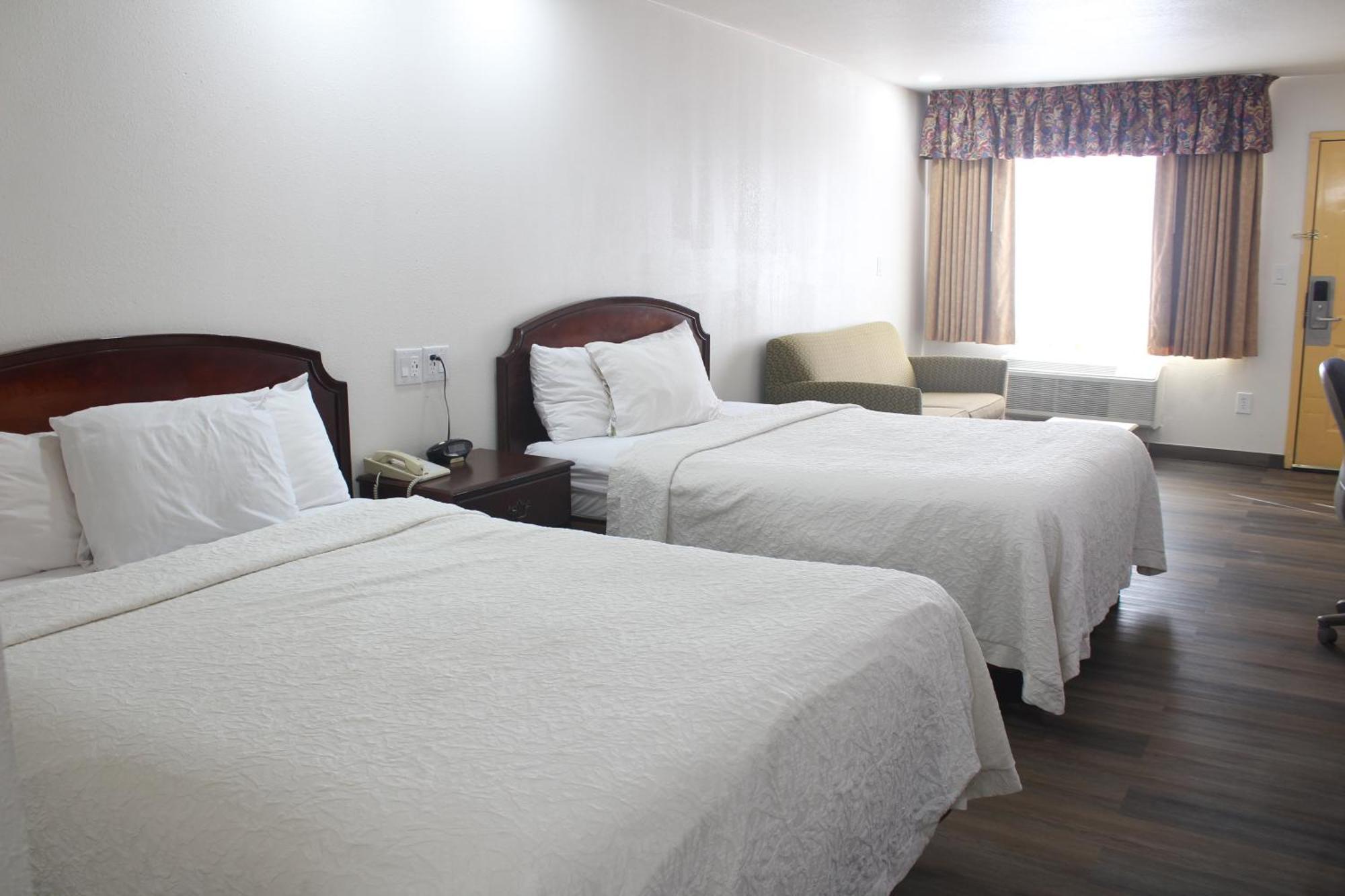 Rodeway Inn Тикумкари Екстериор снимка