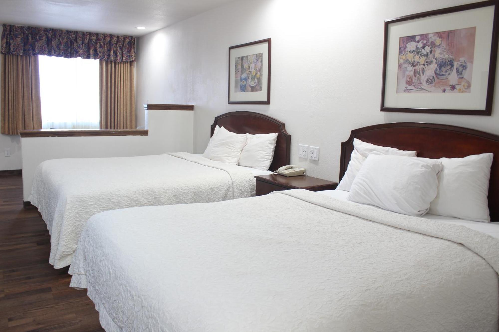 Rodeway Inn Тикумкари Екстериор снимка